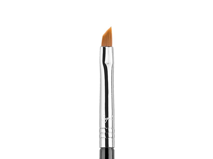 Sigma Beauty E06 - Winged Liner Brush