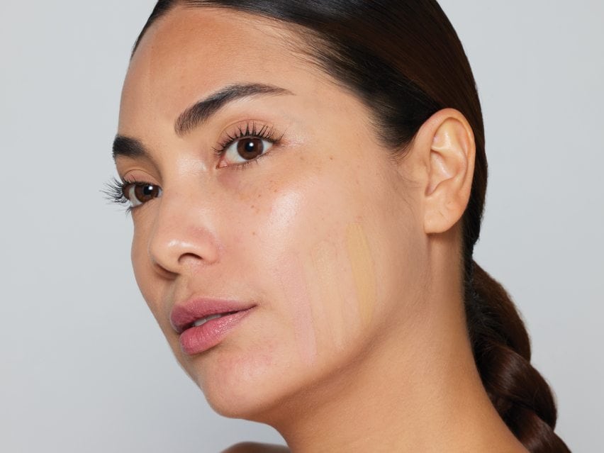 jane iredale Skintuition SPF 30 Radiance Boosting Liquid Foundation