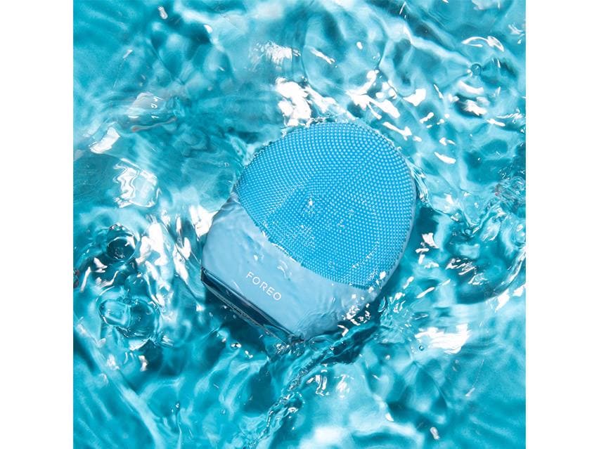 FOREO LUNA 3 Facial Cleansing + Firming Massage Device - Combination Skin