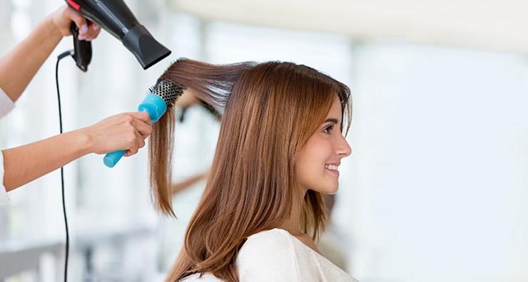 Dear LovelySkin: How much should I tip my hair stylist? 