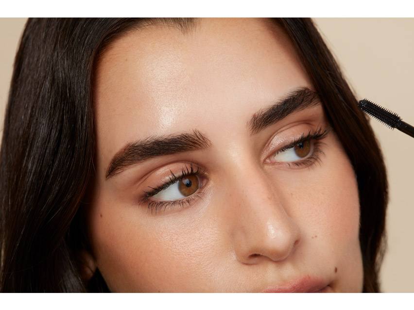 Monika Blunder Architect Eyes Buildable Mascara