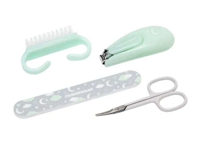 Amazon.com : YIVEKO Baby Nail Kit, 4-in-1 Baby Nail Care Set with Cute  Case, Baby Nail Clipper, Scissor, Nail File & Tweezer, Baby Manicure Kit  and Pedicure kit for Newborn, Infant, Toddler,