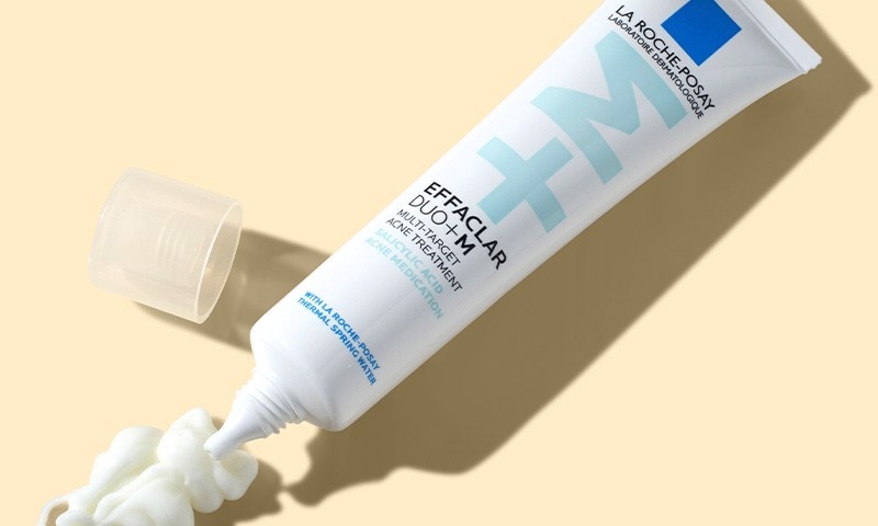 La Roche-Posay Effaclar Duo + M Acne Treatment with swatch