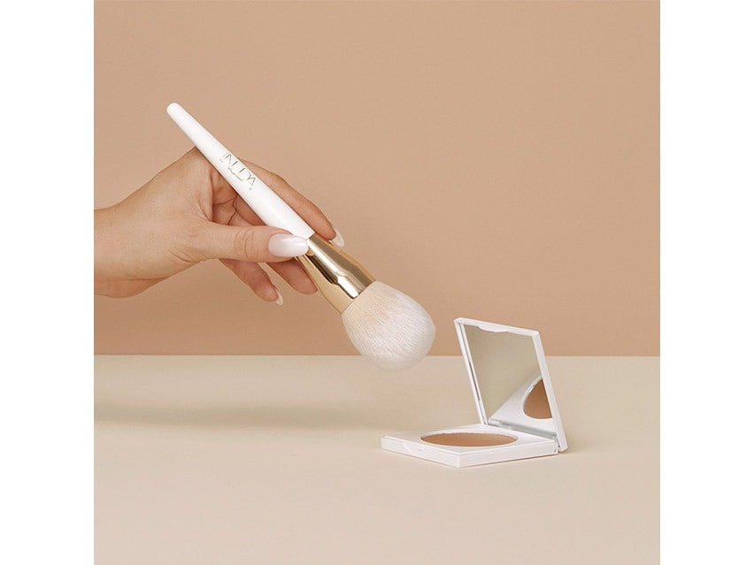 NUDA Mattifying Bronzing Powder