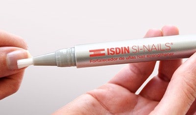 How to care for healthy nails with ISDIN