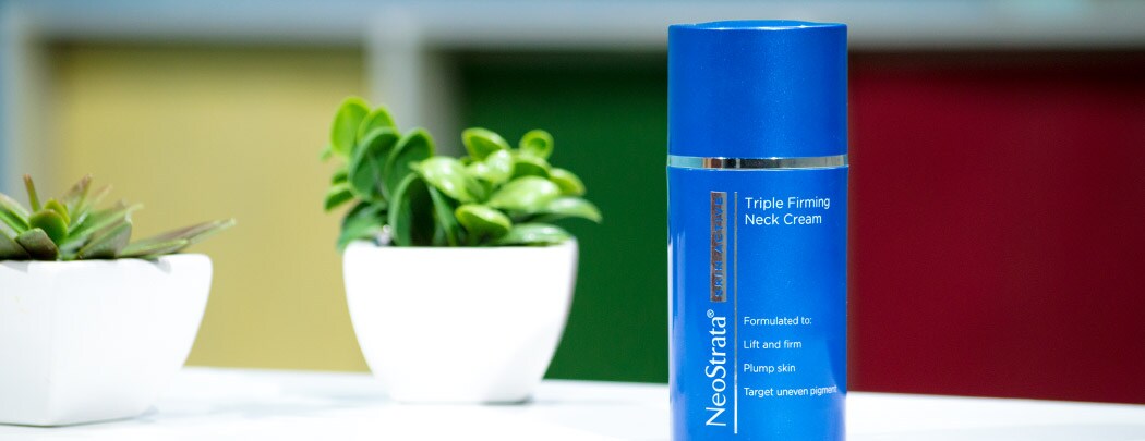 NeoStrata Skin Active Triple Firming Neck Cream: A tightening neck cream