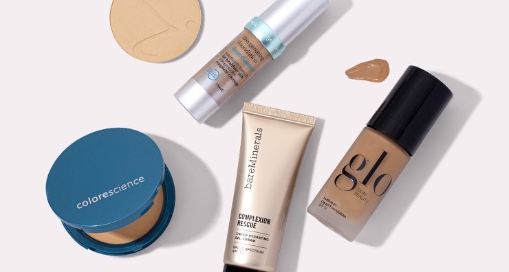 Powder vs. Liquid Foundation: Which Is Best for Your Skin Type?