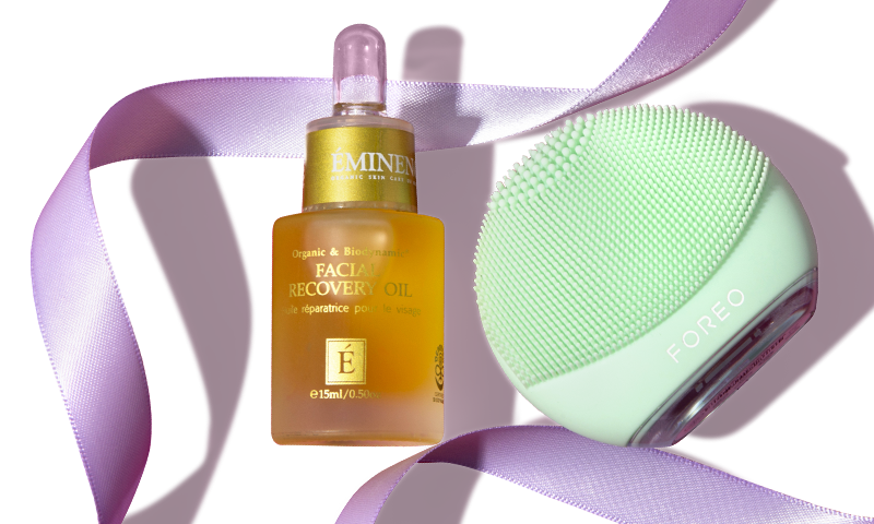 Eminence Organics Facial Recovery Oiil and FOREO device