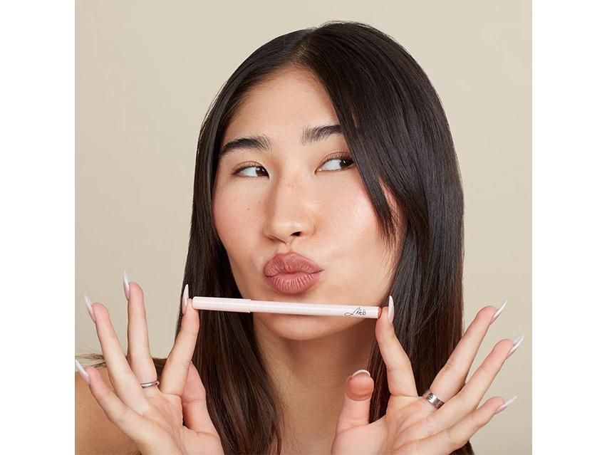 Monika Blunder Hot Line Lip Liner