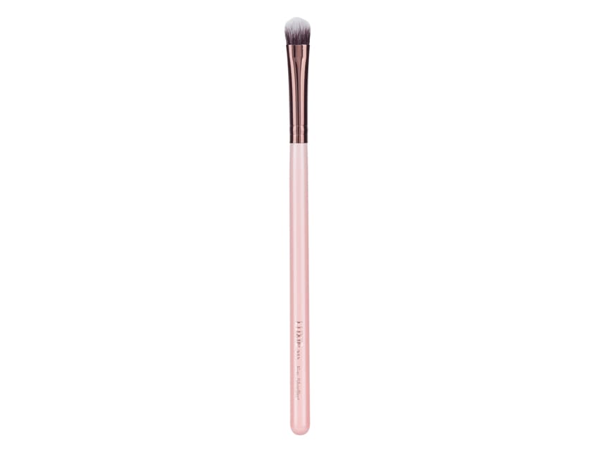 Complete Your Beauty Arsenal with These Must-Have Makeup Brushes ...