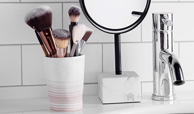 Complete Your Beauty Arsenal with These Must-Have Makeup Brushes
