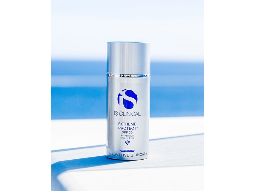 iS CLINICAL Extreme Protect SPF 30