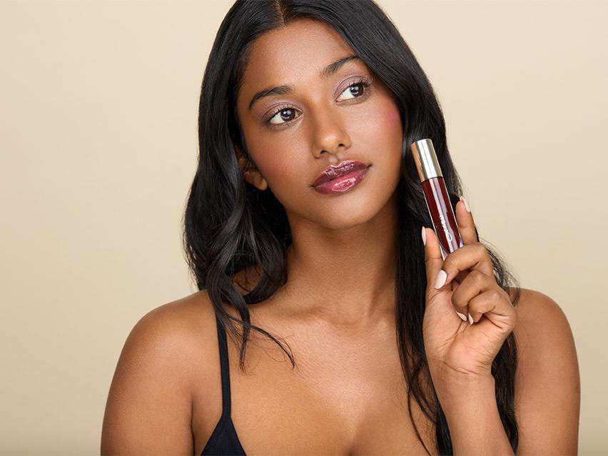 Monika Blunder Sweet Talk Lip Oil