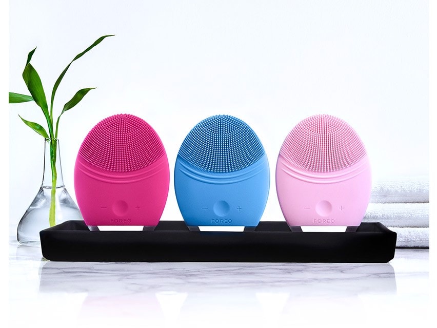 FOREO LUNA 2 Professional Personalized Facial Cleansing Brush & Anti-Aging Device