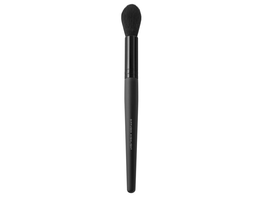 Complete Your Beauty Arsenal with These Must-Have Makeup Brushes ...