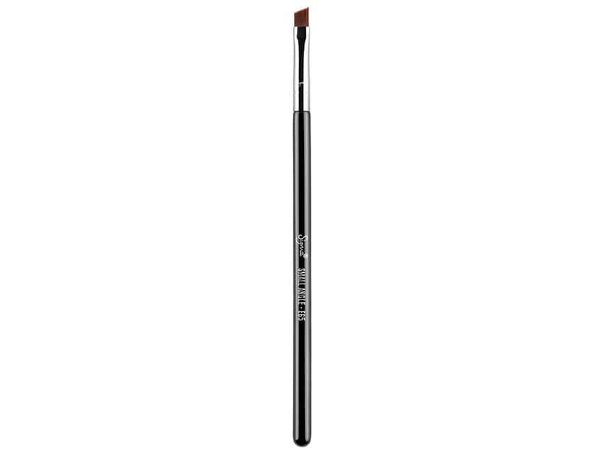Sigma Beauty E65 - Small Angle Brush
