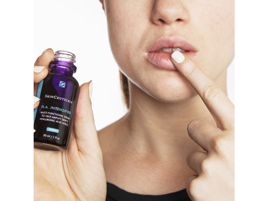 SkinCeuticals Hyaluronic Acid Intensifier Hydrating Serum LovelySkin