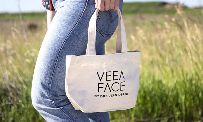 20260622-veea-face-tote-bag-gwp-featured