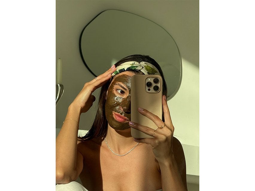 AKAR Skincare Nourish Nutrient Rich Soil Resurfacing Mask