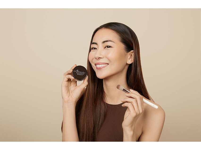 Monika Blunder Blunder Cover All in One Foundation