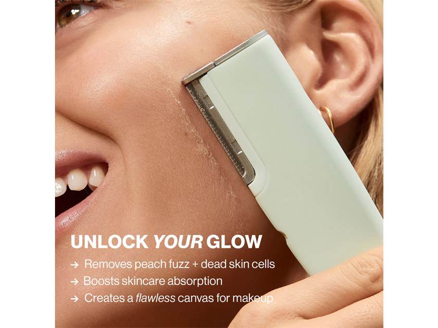 DERMAFLASH LUXE+ Anti-Aging, Exfoliation + Peach Fuzz Removal Set